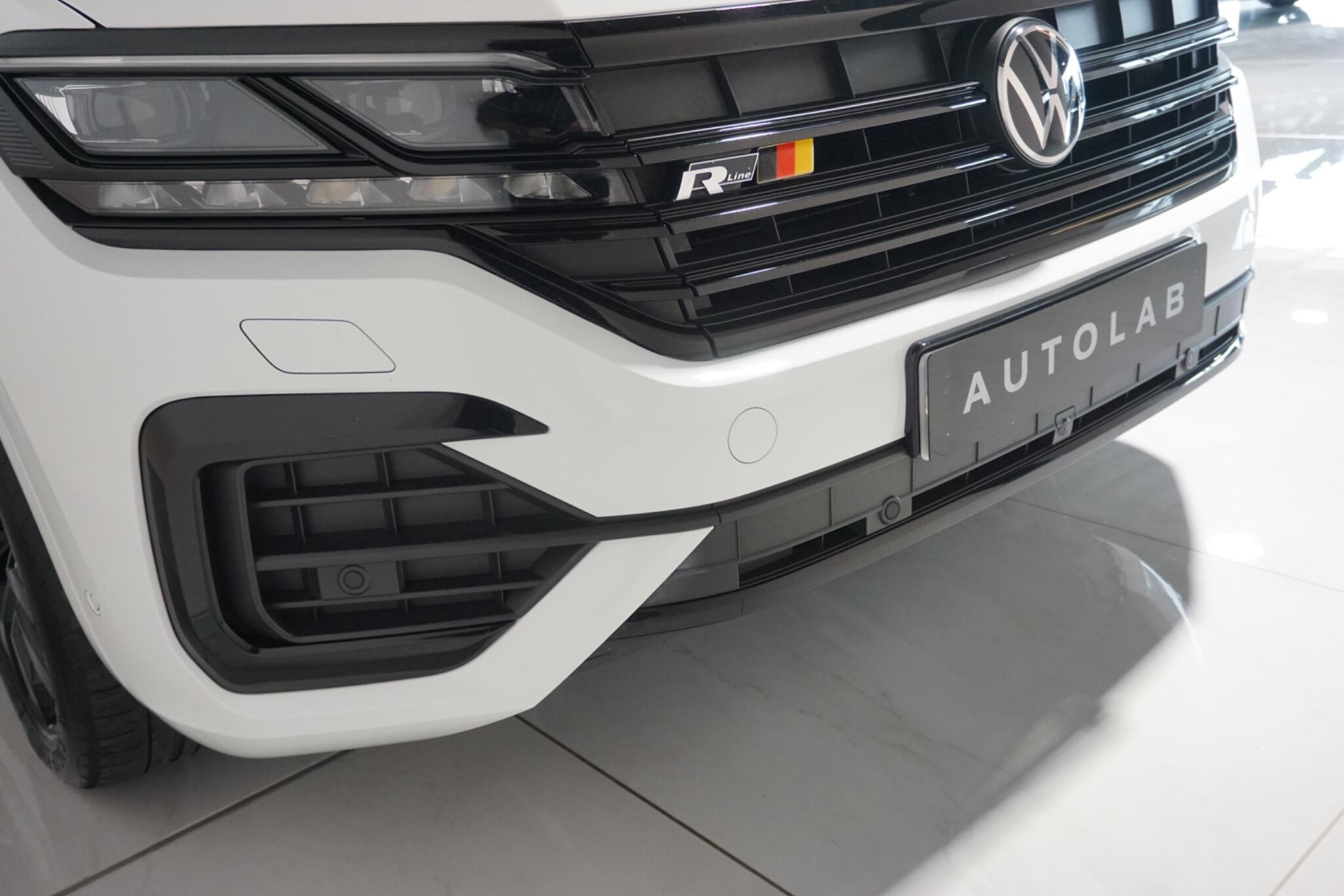 Volkswagen Touareg 3.0 TDI V6 Black Edition SUV 5dr Diesel Tiptronic 4Motion Euro 6 (s/s) (231 ps)